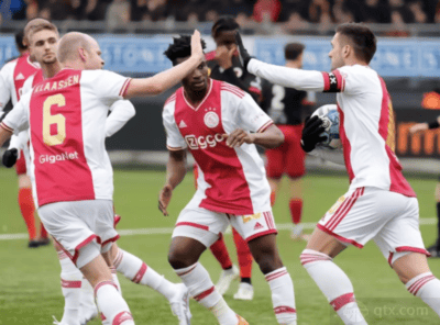 爱游戏官网-官宣日荷甲焦点战，阿贾克斯完成战术微调，更衣室稳定，资深球员宣示担当的简单介绍