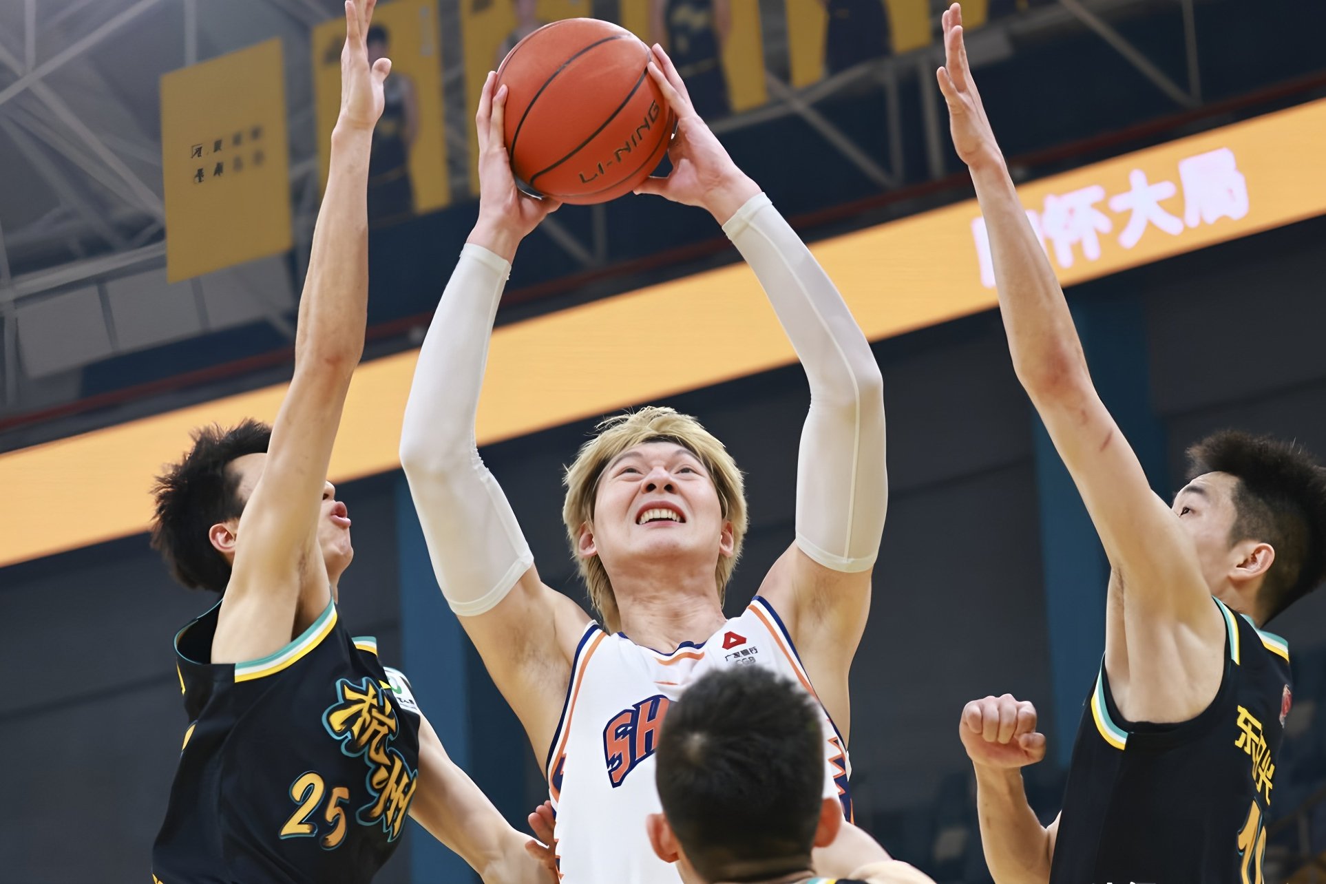 爱游戏官方入口-关于洛杉矶湖人迎来里程碑备战CBA常规赛今晨强势反弹，媒体一致点评：今夜广州队绝杀压哨——欧篮联节点到来的信息